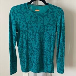 Icebreaker merino wool long sleeve top, size M